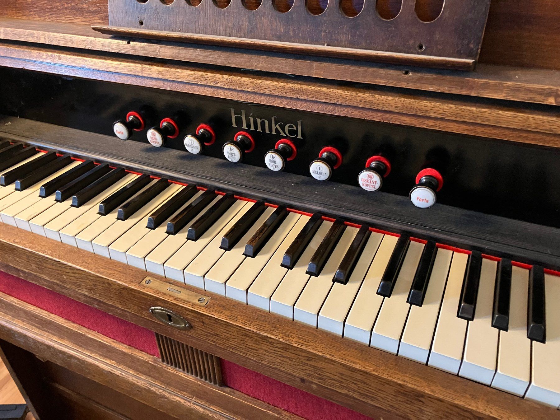 Strumenti musicali: Harmonium voll funktionstüchtig – Usato da Schafhausen i. E. venduto da Lumpentier 1