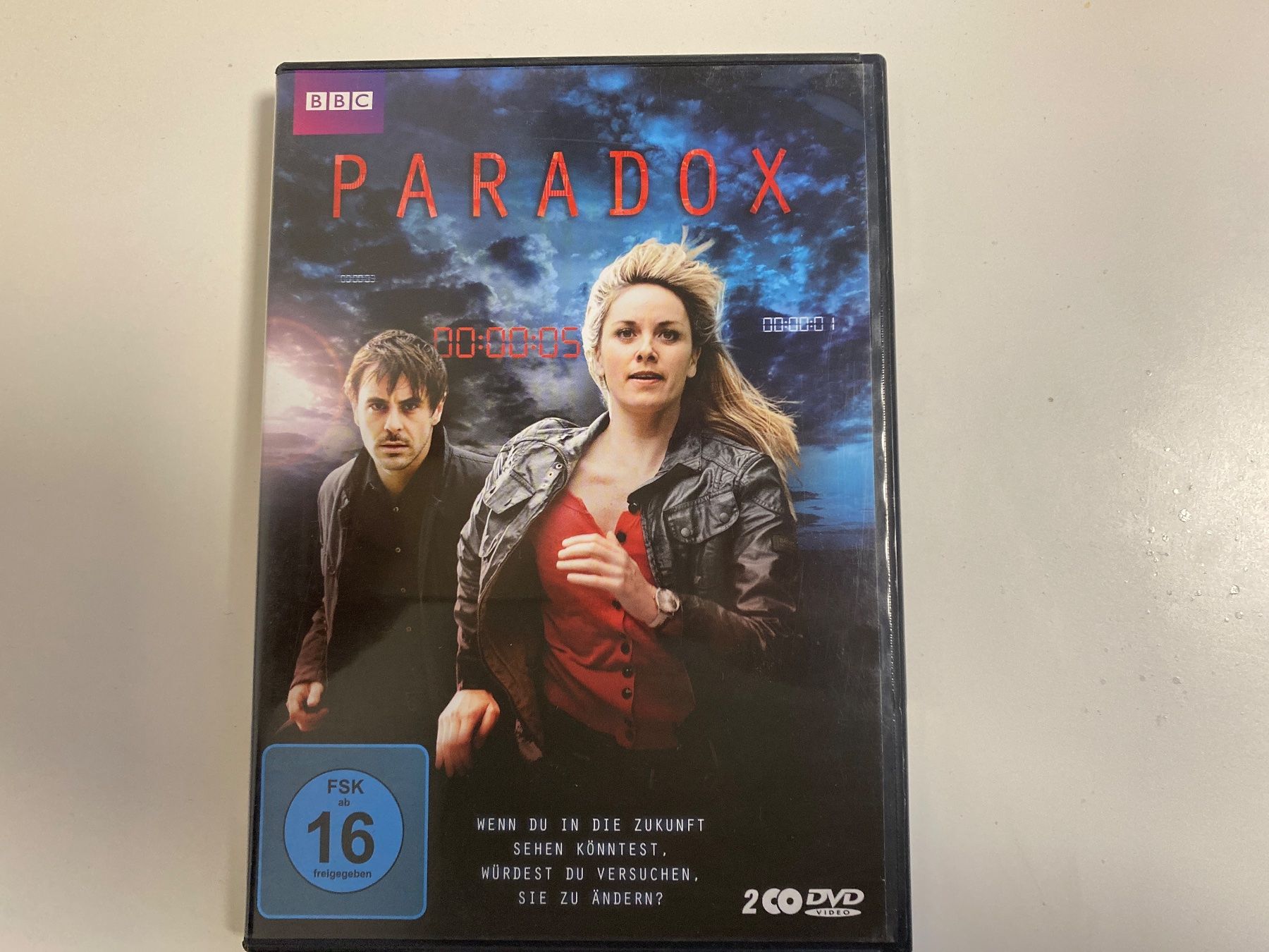 Tutti i DVDs: Paradox - Komplette Mini-Serie – Usato da Buchen im Prättigau venduto da dideldu