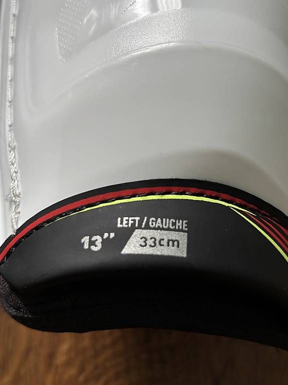 Schutz & Schoner: Bauer FlyPro Beinschoner Grösse INT 13" – Gebraucht aus Grindel von R_Pada 1