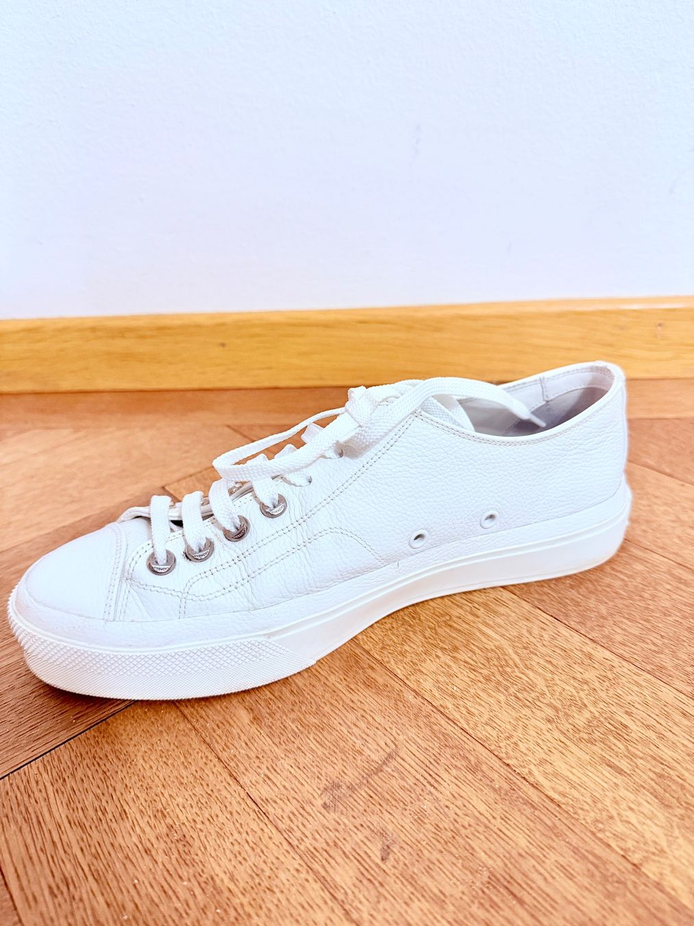 Givenchy Scarpe da uomo: Givenchy Sneacker come nuove - taglia 42 – Usato da Lugano venduto da can_xdd8 1