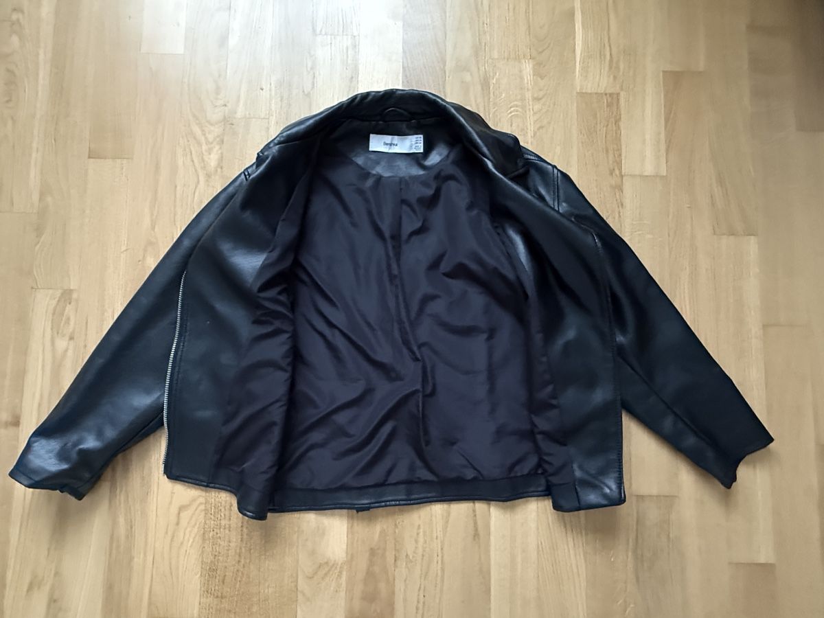 Jacken: Oversized Kunstlederjacke schwarz Grösse XS – Gebraucht aus Gempenach von lilstasi 1
