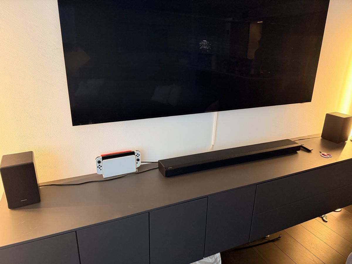 Samsung Home Cinema: Samsung Soundbar + Rear Speaker / Q850A – Usato da Zürich venduto da rotweristes 1