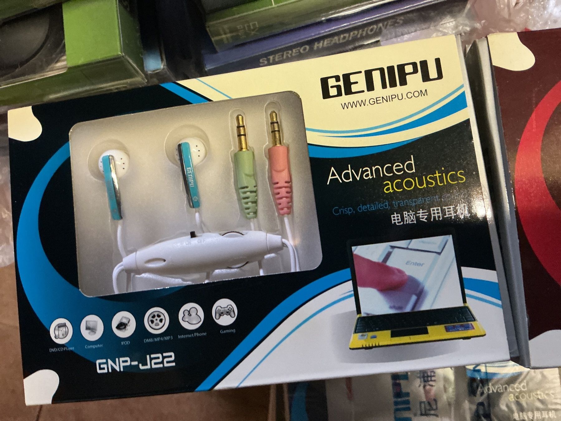 Kopfhörer: 133 écouteurs en liquidation – Neu und originalverpackt aus Lausanne von topthai 2