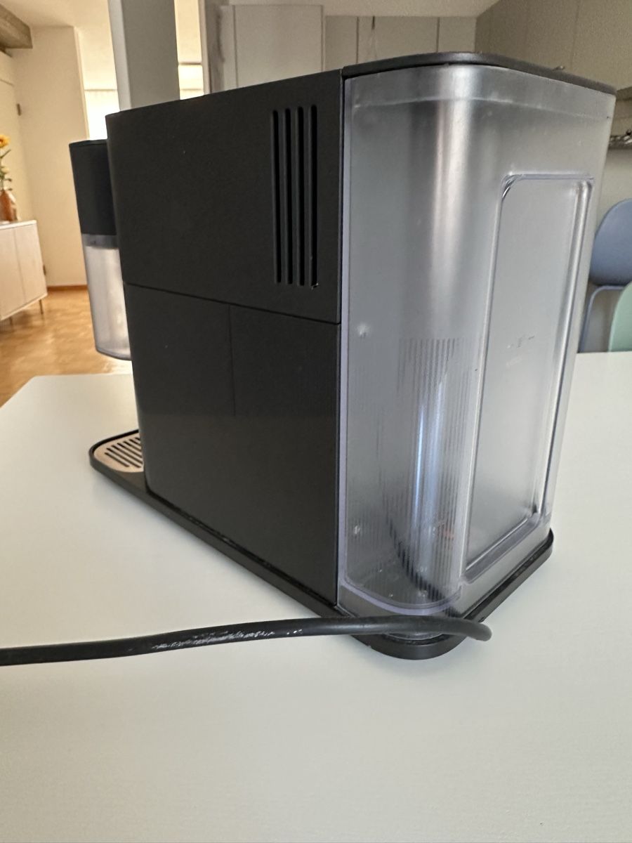 Nespresso Kaffeemaschinen & Espressomaschinen: Nespresso Lattissima Kaffeemaschine – Gebraucht aus Biel/Bienne von joy108 2