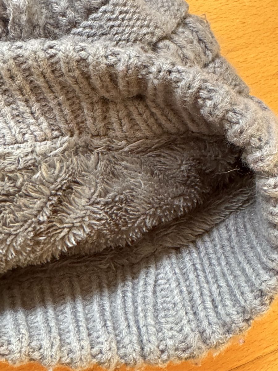 Lana: Warme Bommelmütze grau, Strick – Usato da Winterthur venduto da Mike86 2