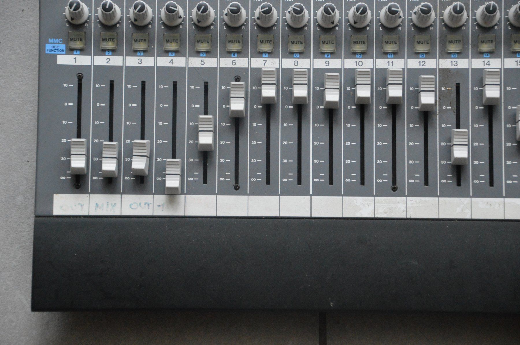 Tascam Console di mixaggio: Tascam TM-D1000  Digital mixing console – Usato da Collonges venduto da arashee 5