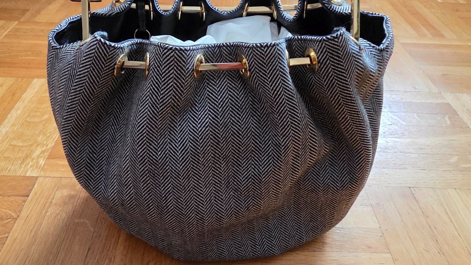 Jordan Borse da donna: Sac à main Charles Jourdan – Usato da St-Sulpice VD venduto da nef_tr95