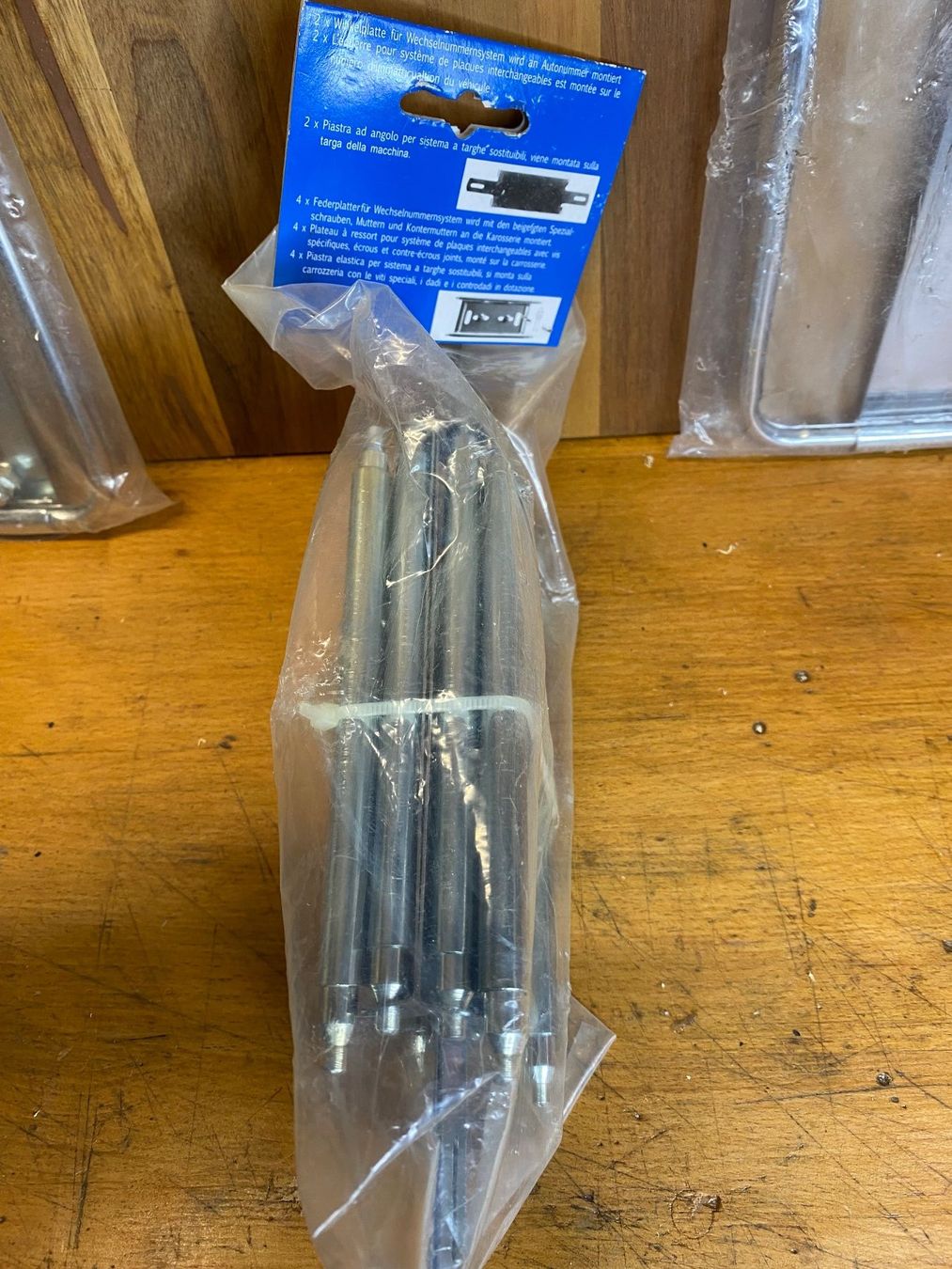 Supporti a parete: Wechselrahmen-Halterungen, Nummernhalter-Set,  Oldtimer – Nuovo (secondo la descrizione) da Emmen venduto da Sutim2005 9
