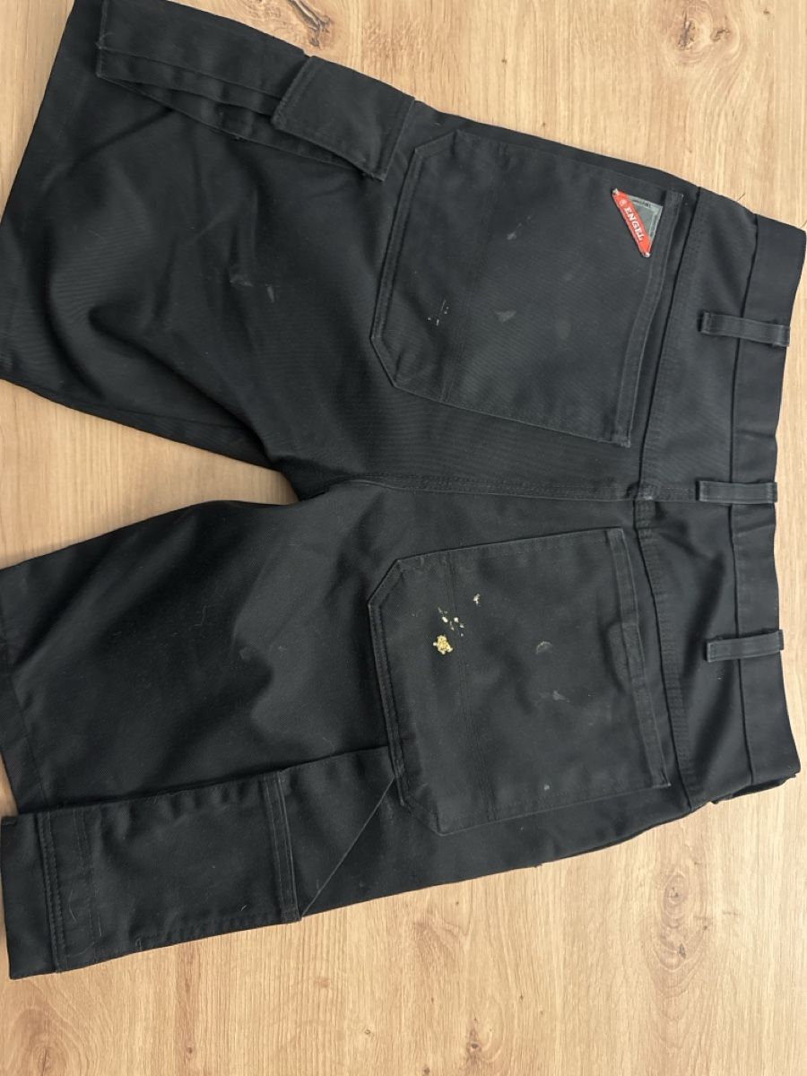 Pantaloni: Schwarze Arbeitsshorts Engel, Gr. 44 – Usato da Burgdorf venduto da Lou-123 1