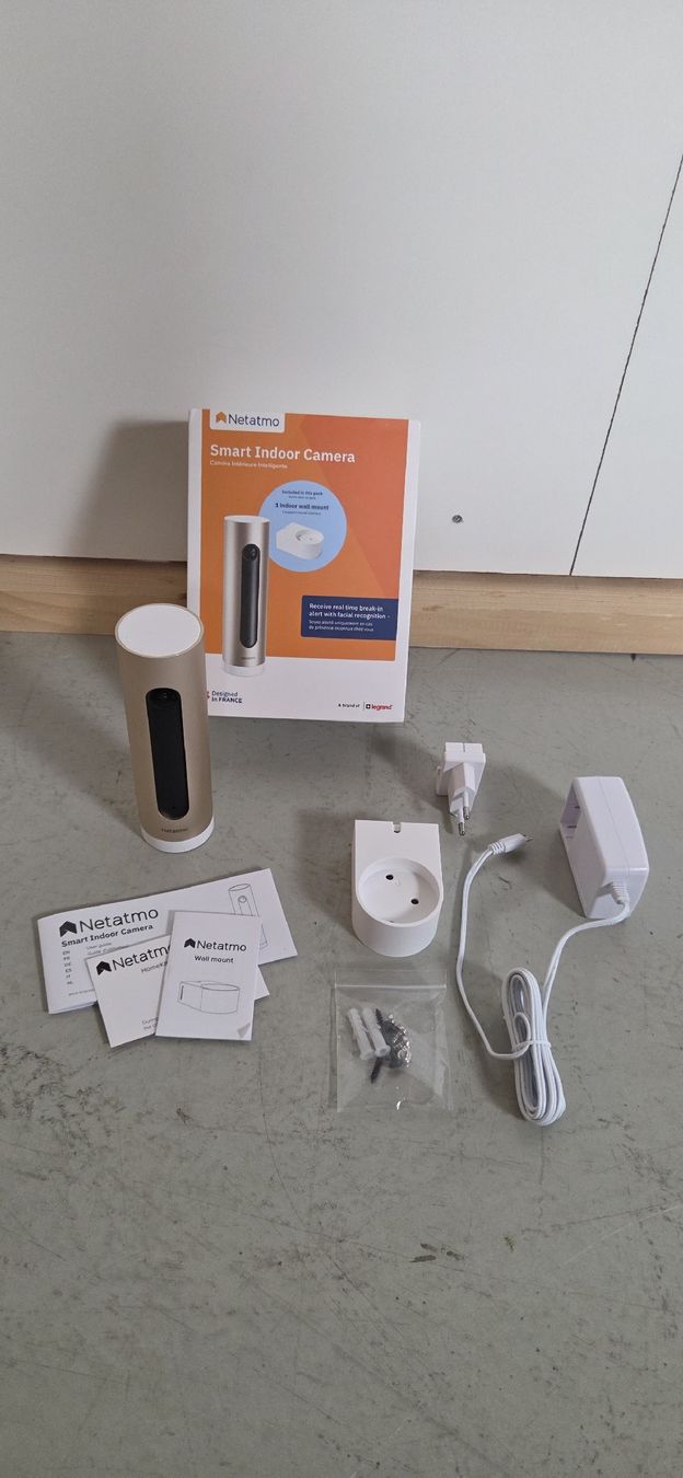 Videocamere: Netatmo Smart Indoor Camera mit Halterung – Usato da Küssnacht am Rigi venduto da _DealFactory_