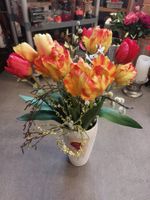 grosse Blumenvase mit Kunstblumen, H 32 cm