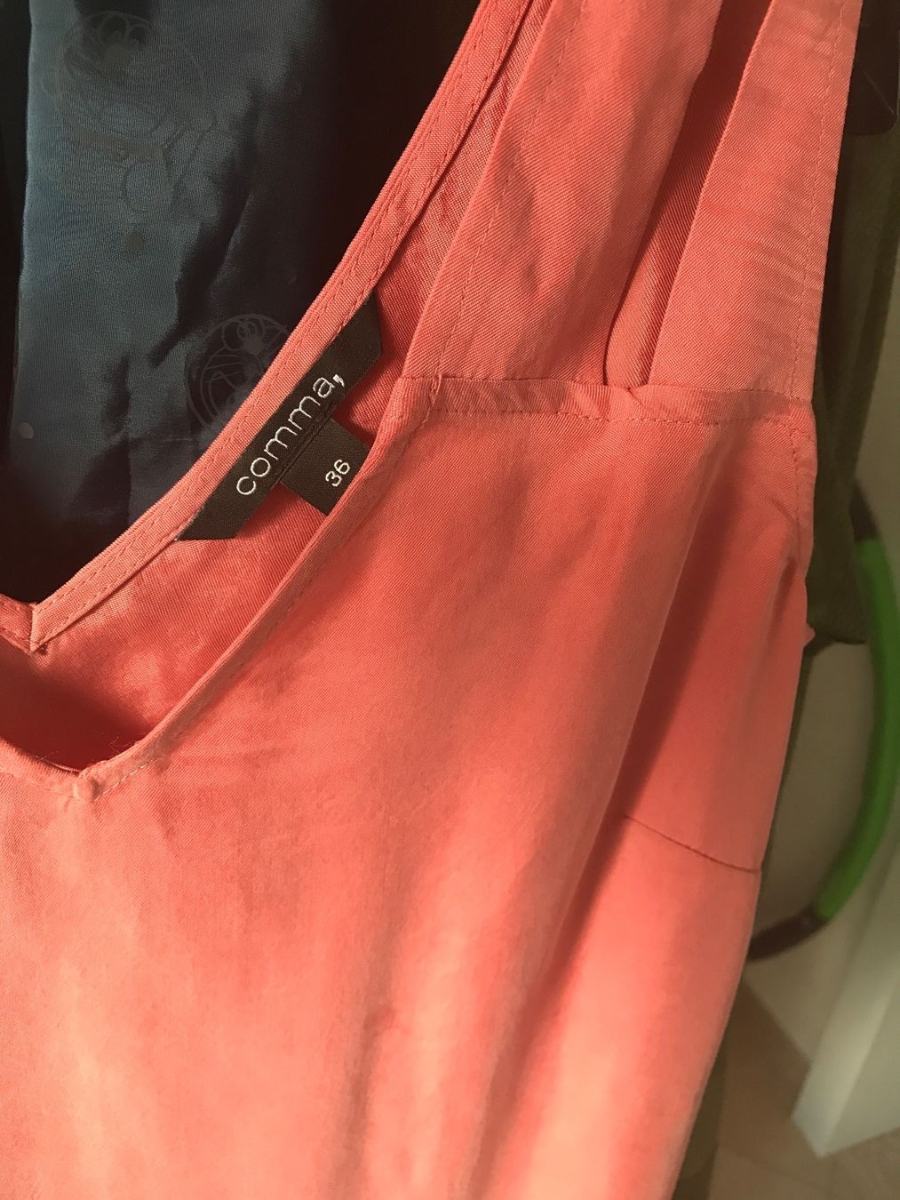 Comma Top: COMMA, Bluse in Rot metallic 36 – Nuovo (secondo la descrizione) da Glattfelden venduto da Danshari 3