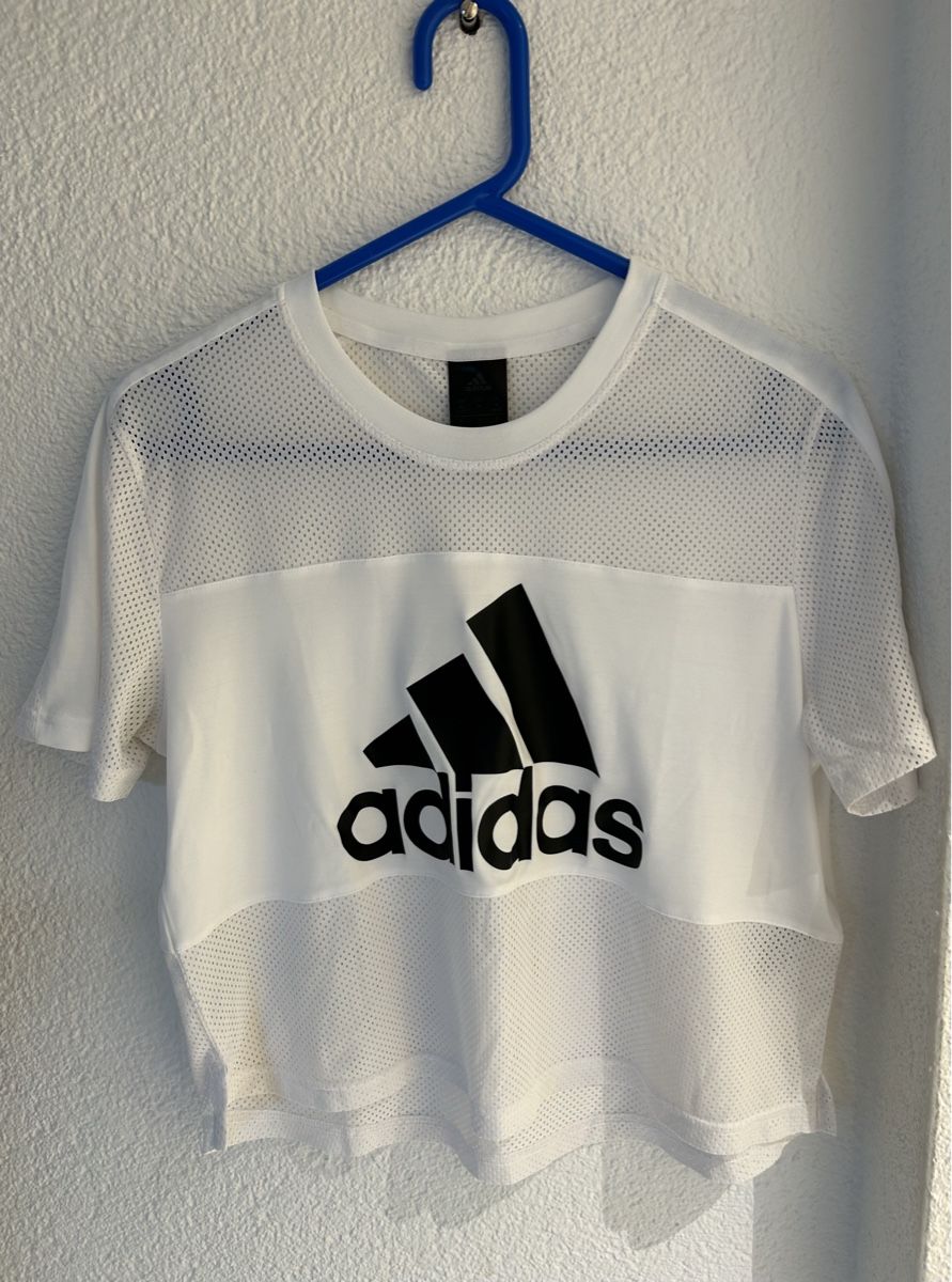 Adidas Camicette, T-shirt & Top: Weisses Adidas Sportshirt – Usato da Uster venduto da lis_7rjr