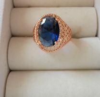 Magnifique bague en plaqué or, Saphir synthétique bleu royal