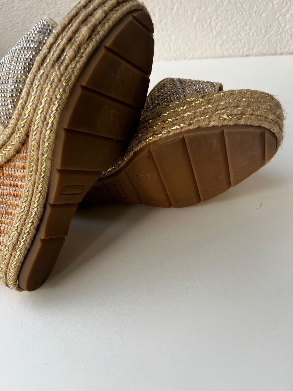 Scarpe da donna: Bata Sandalen beige Gr. 40 – Nuovo (secondo la descrizione) da Aarau venduto da Obdulia 3