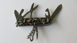 Victorinox Taschenmesser Camouflage mit Box neuwertig