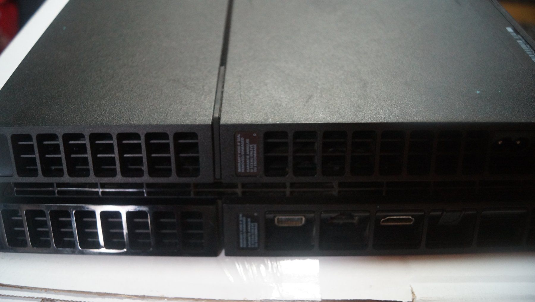 Sony Konsolen: ps4  Konsole mit zubehör – Gebraucht aus Zuben von Rex4 2