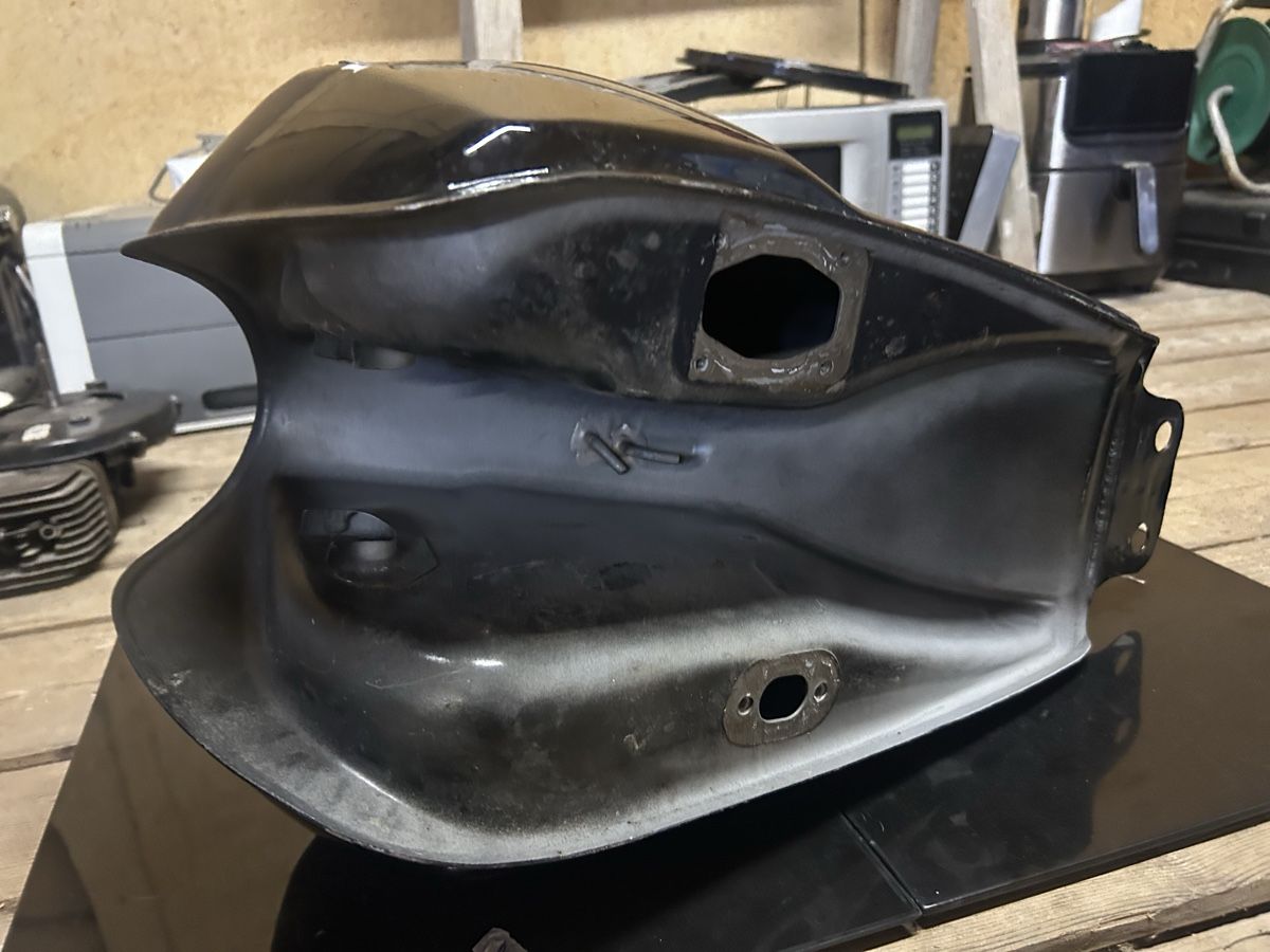 Sonstiges Fahrzeugzubehör: Brixton Motorcycles BX 125 Tank – Gebraucht aus Wohlenschwil von MajorTom73 3