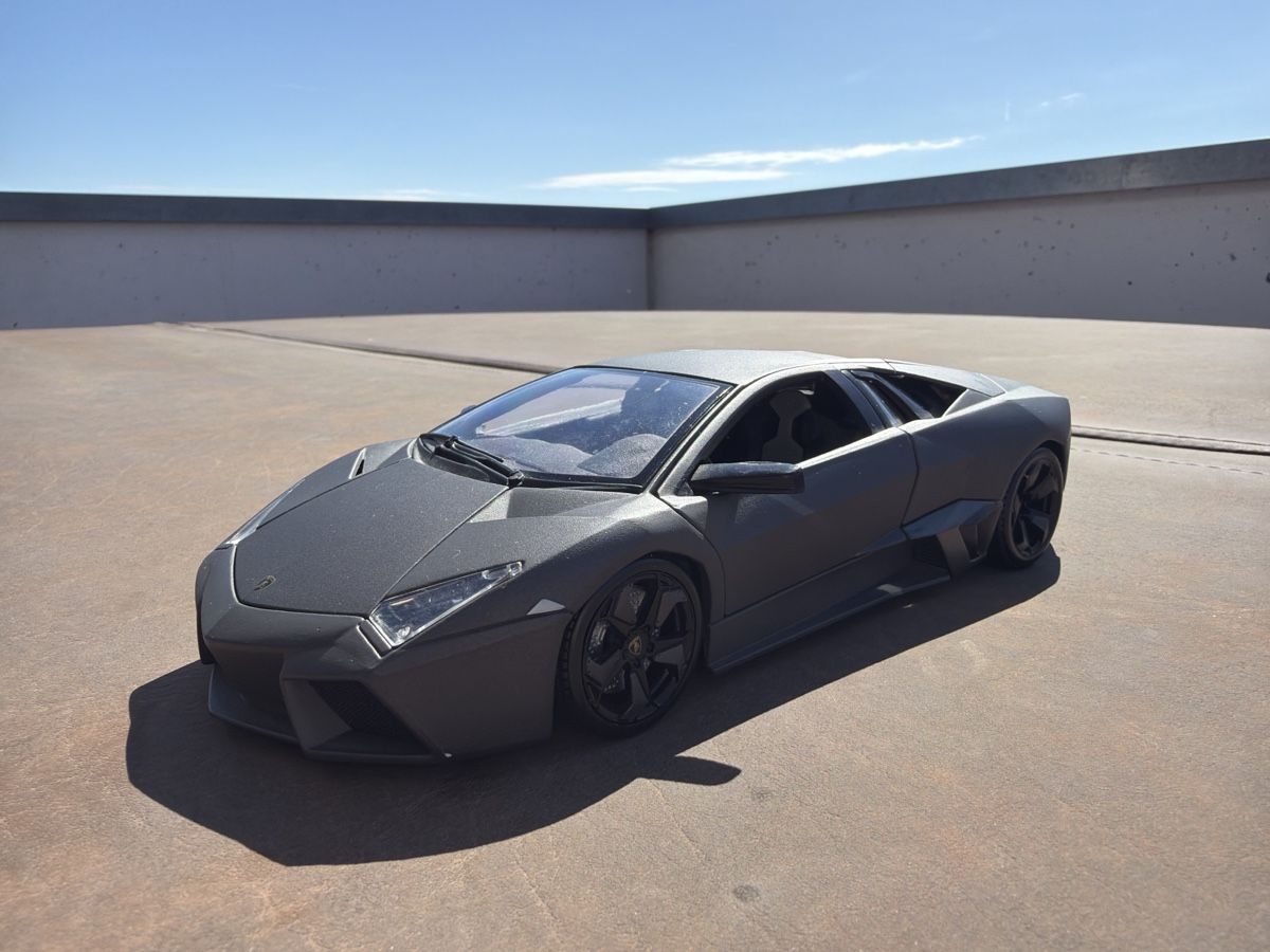 Bburago Modellini d'auto: Lamborghini Reventon - 1/18 - Bburago – Usato da Wolfwil venduto da Rolex1
