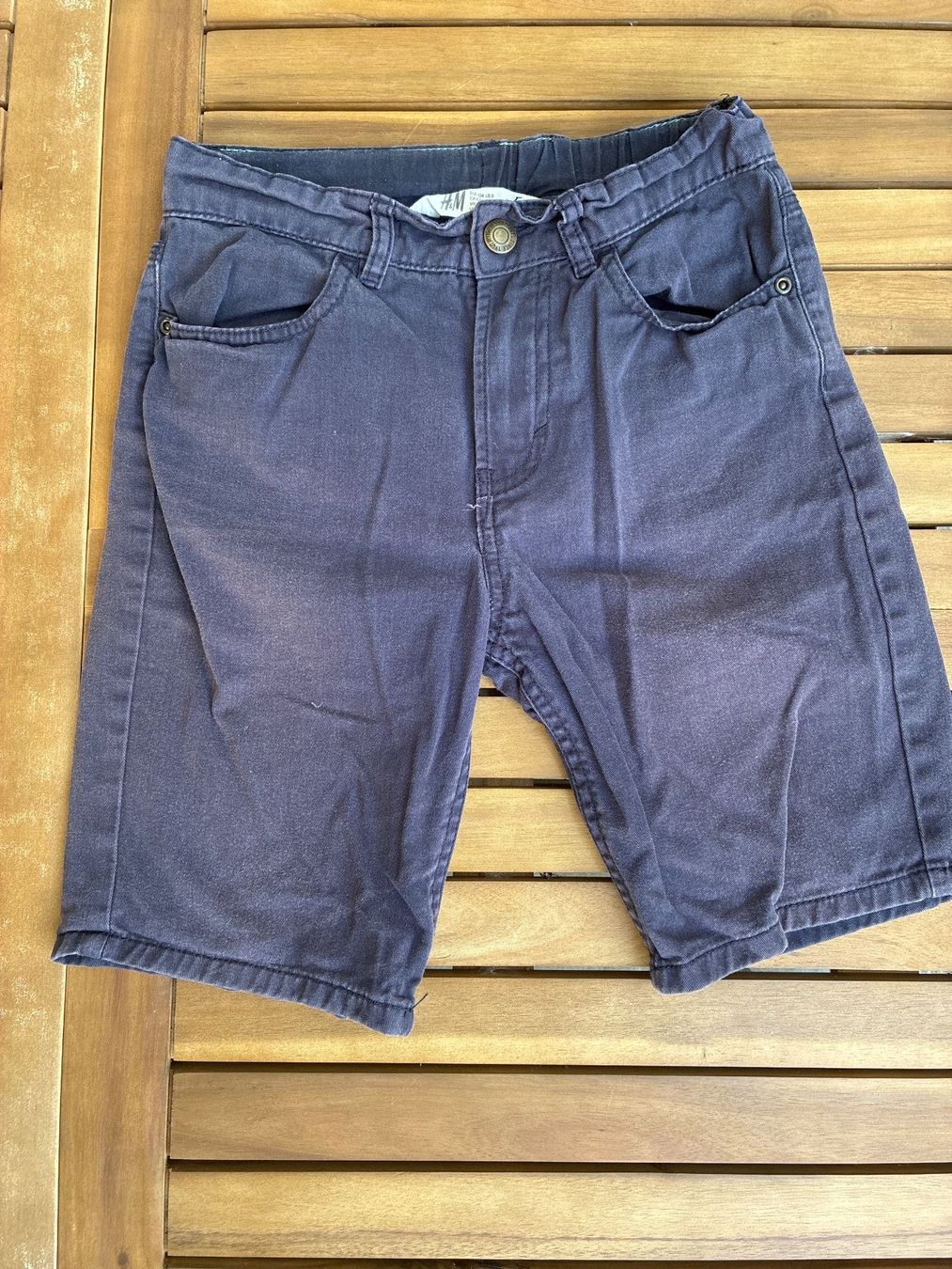 Pantaloni: Kurze Hose Jeans dunkelblau, Grösse 134 – Usato da Guntershausen venduto da Gloominati