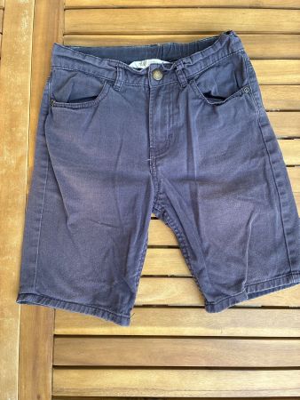 Kurze Hose Jeans dunkelblau, Grösse 134
