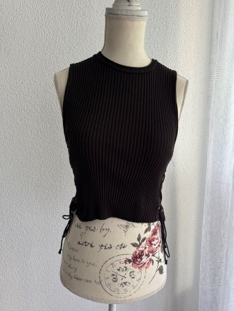 Dunkelbraunes Top mit Schnürung, Grösse M