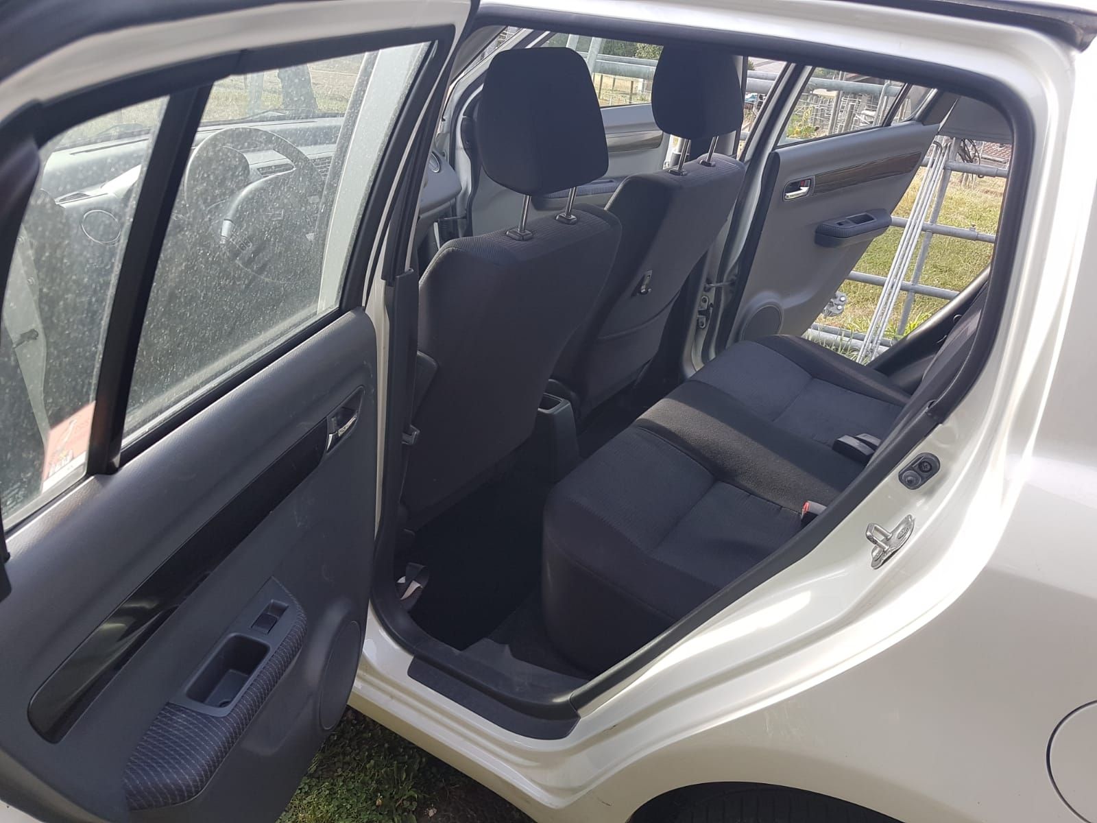 Suzuki Autos: Suzuki Swift 1.3 4WD – D'occasion à matzendorf par Schmiedematt 7