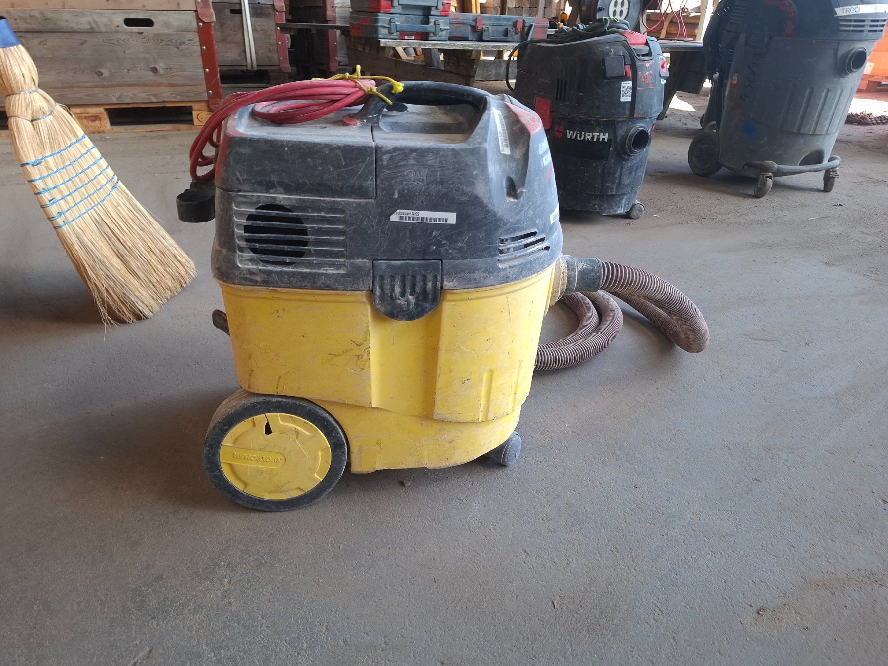 Aspirapolveri & Accessori: Kärcher Professional NT 351 Eco – Usato da Hasle LU venduto da Arag08 1