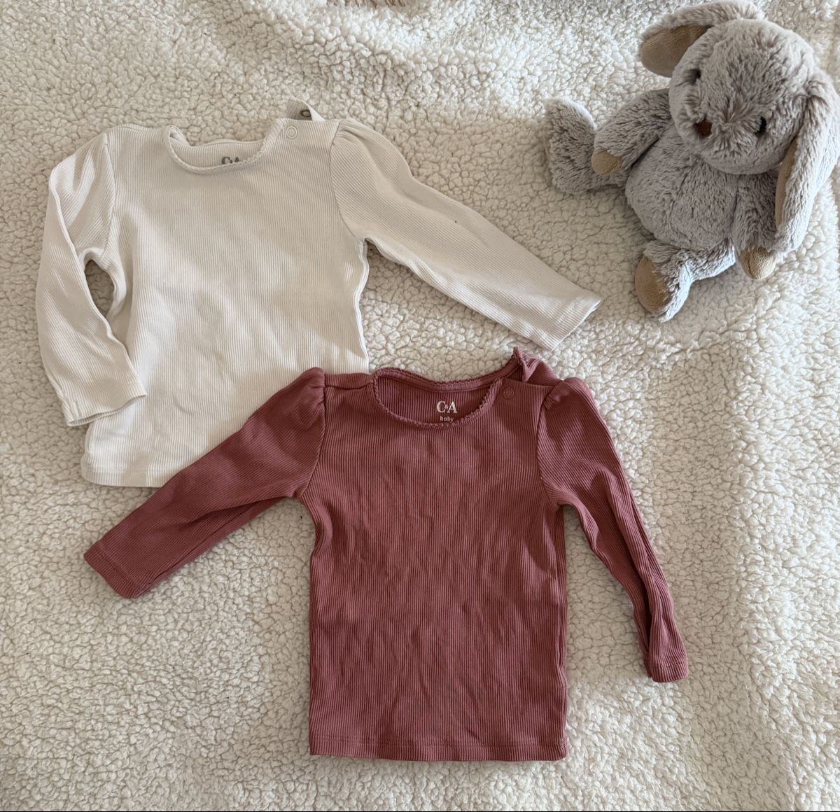 C&A Lotti & Set di vestiti: 2x Langarmshirt Gr. 74 – Usato da Horgen venduto da AA.AW55