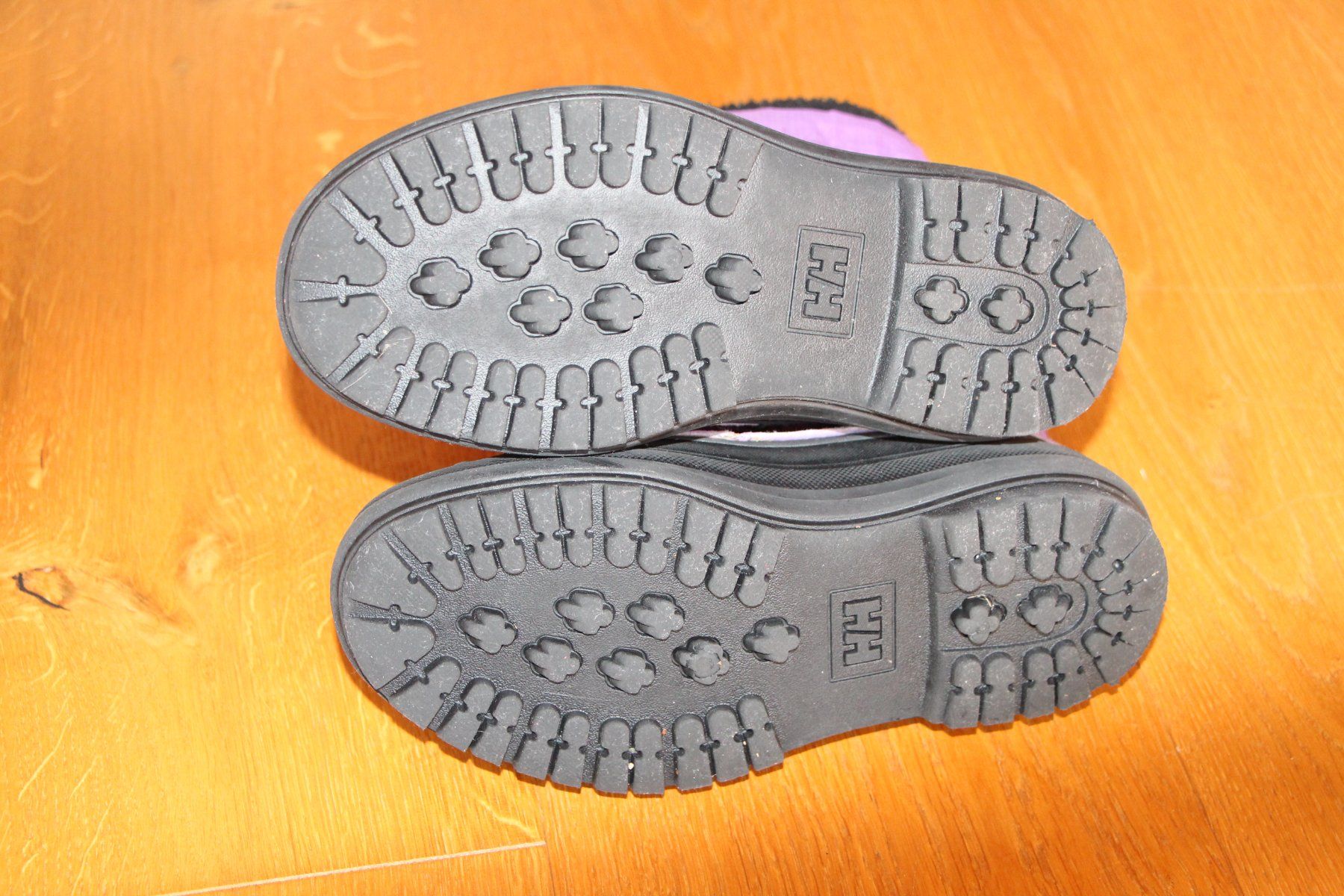 Helly Hansen Scarpe per ragazze: Winterstiefel von Helly Hansen Grösse 33 – Usato da Heiligkreuz (Mels) venduto da PascalWa 5