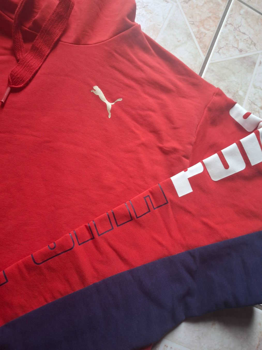 Puma Maglioni & Felpe: Pull avec capuchon taille 34 marque Puma 67% coton – Usato da Villiers venduto da san_jn5w 1