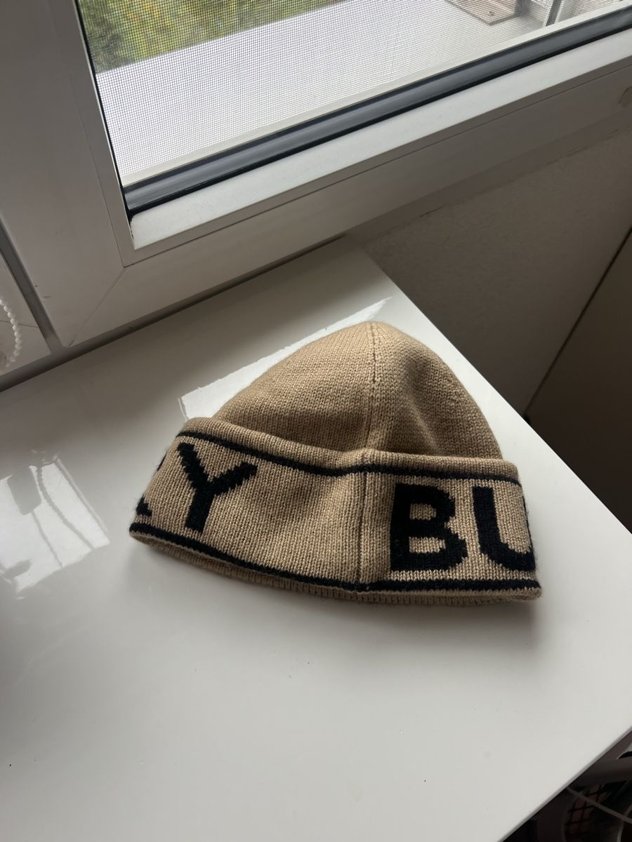 Burberry Copricapi, berretti & cappellini: Burberry Cashmere Beanie, Camel/ Logo – Nuovo (secondo la descrizione) da Niederlenz venduto da CXClouds 2