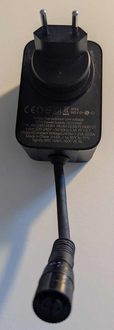 Philips Lampade: Philips Hue Outdoor low Voltage Netzteil 30W – Usato da Zürich venduto da FloLer
