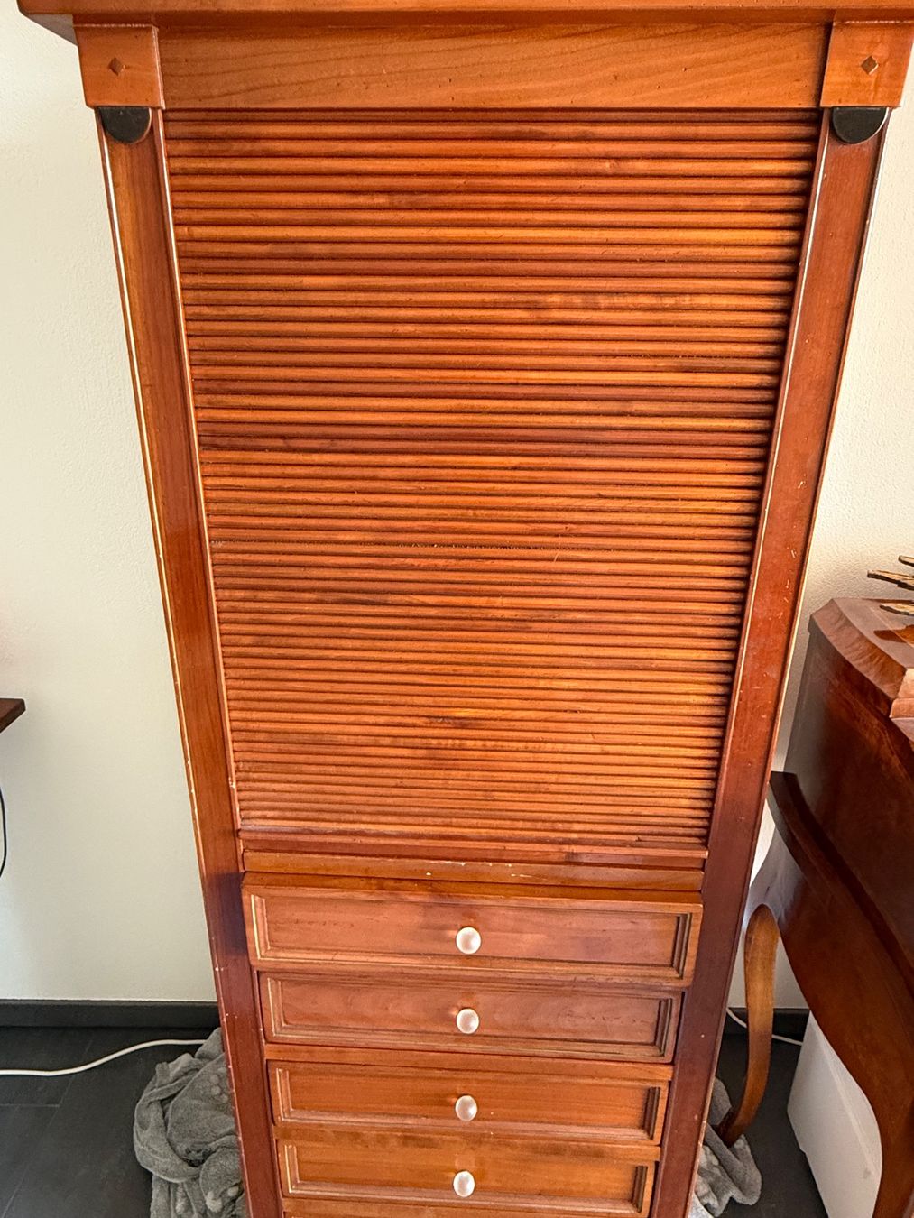 Armadi: Antiker Rolladenschrank – Usato da Chur venduto da pet_q7kd 9