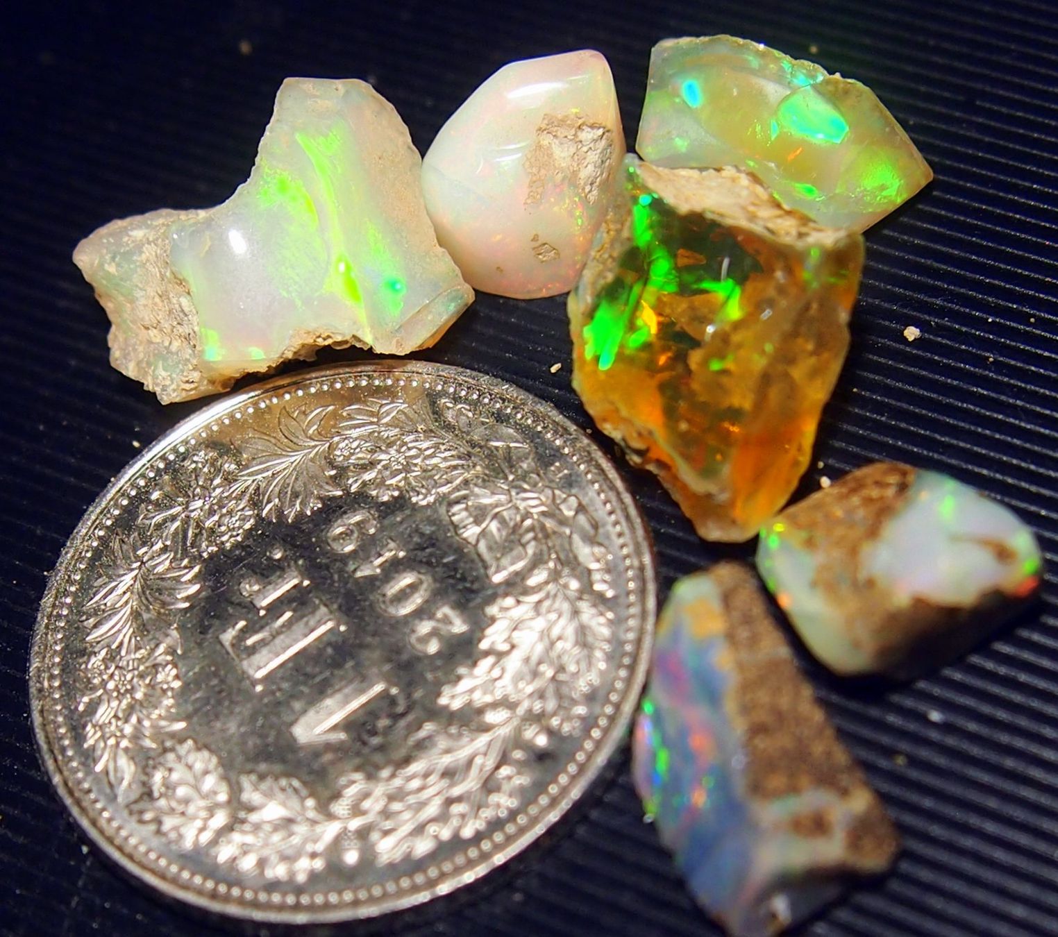 Pietre preziose: 6 rohe Feueropale multicolor, 17 crt. – Nuovo e nell'imballaggio originale da Reinach BL venduto da Marcopal 7