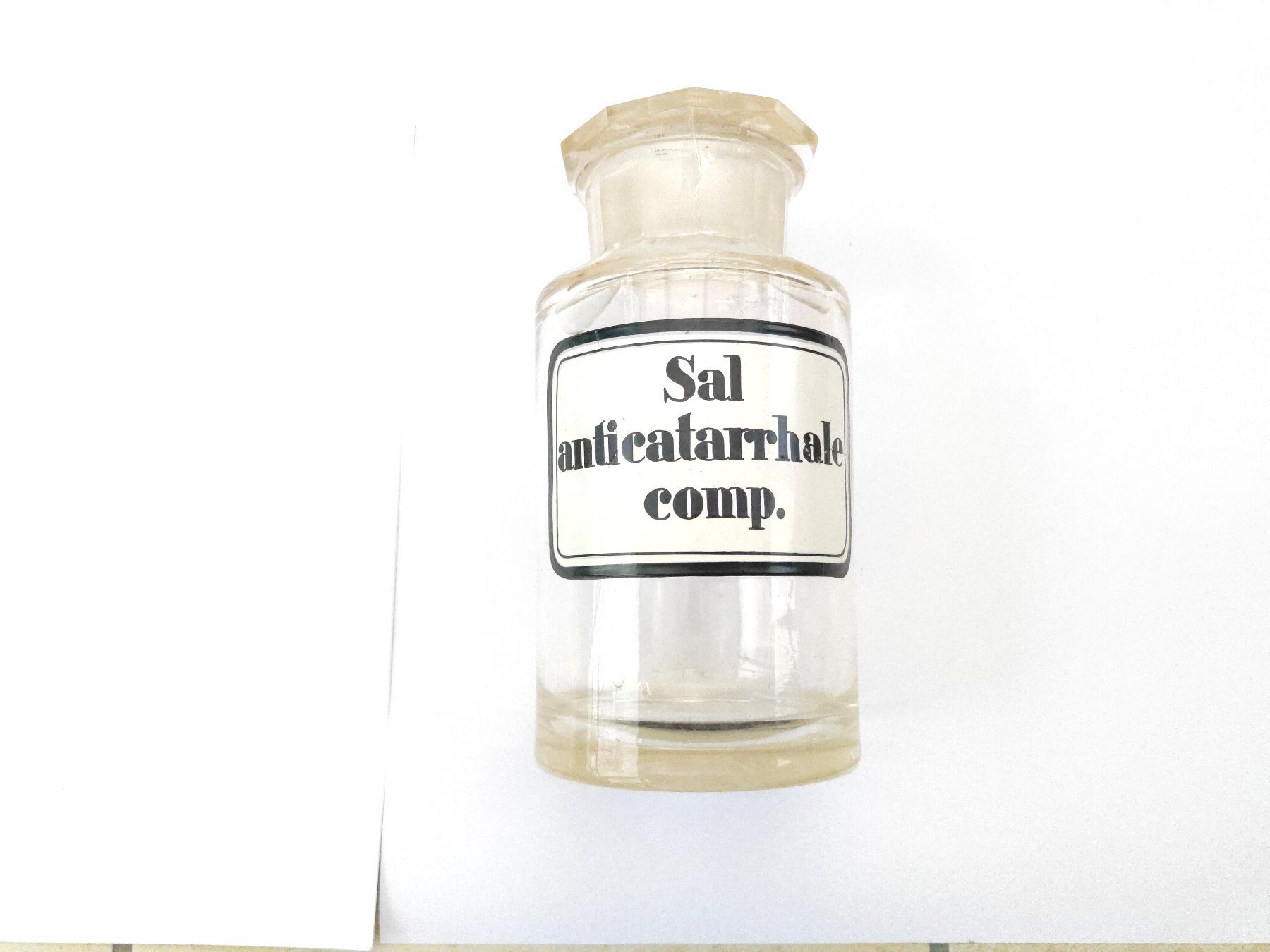 Accessori da laboratorio: Alte Apothekerflasche "Sal anticatarrhale comp.", Glas! – Usato da Zürich venduto da mobilix