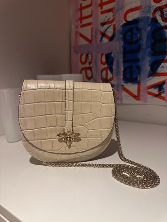 Handtasche Kroko Optik beige mit Bienen Applikation