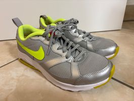 NIKE Air Sneakers - Size 40 - good condition