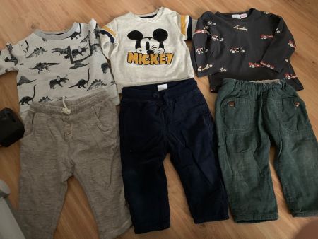 Babykleidung