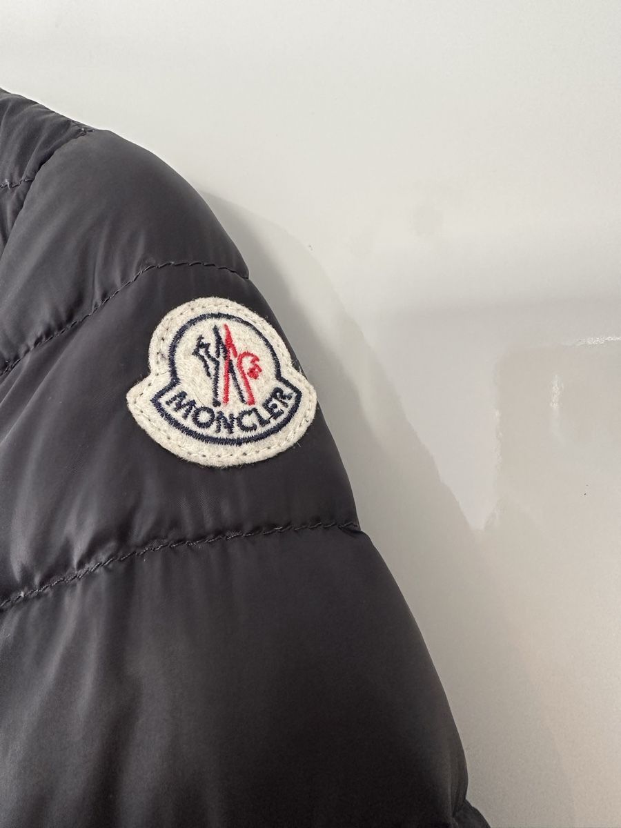 Moncler Giacche: Black Moncler Puffer Jacket – Usato da Uster venduto da Monika_OB 1