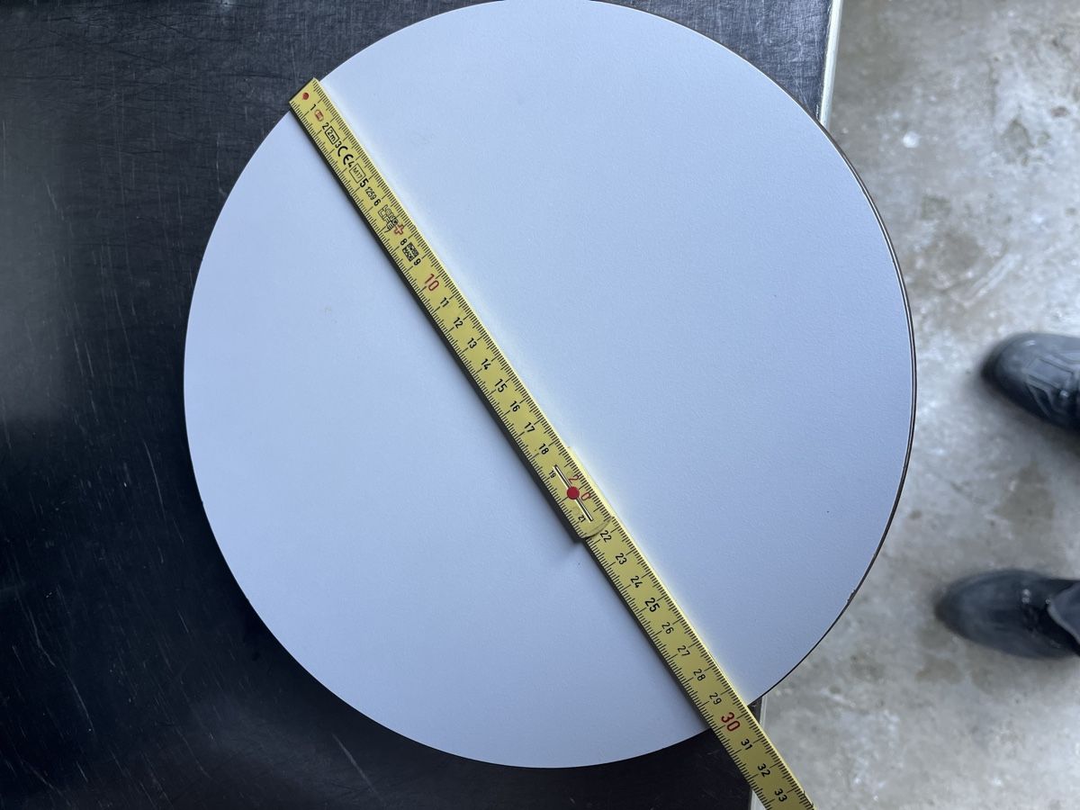 Servierplatten: 6 Stk. runde Servierplatten, Durchmesser 30cm, – Gebraucht aus Flaach von Auto6011 1