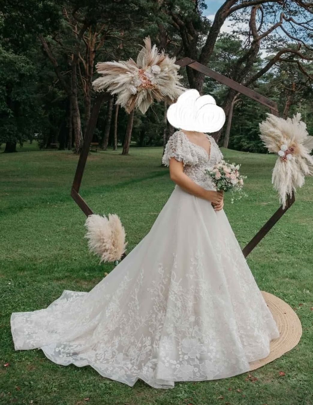 Vestiti: Robe mariée 36-38 – Usato da Carrouge VD venduto da licettea 1
