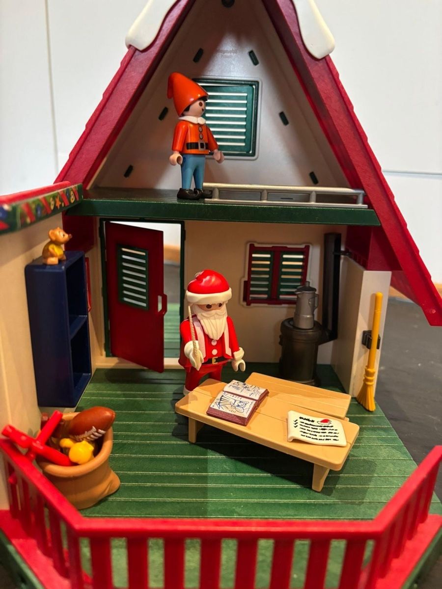 Playmobil Jouets: Playmobil Samichlaus mit Hütte – D'occasion à Wernetshausen par YvesR02