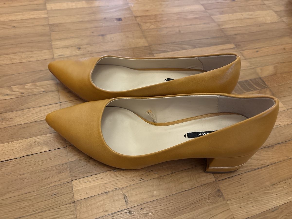 Zara Damenschuhe: Zara Basic Collection Pumps - Grösse 36 – Gebraucht aus Buchs ZH von els_mgj9 1