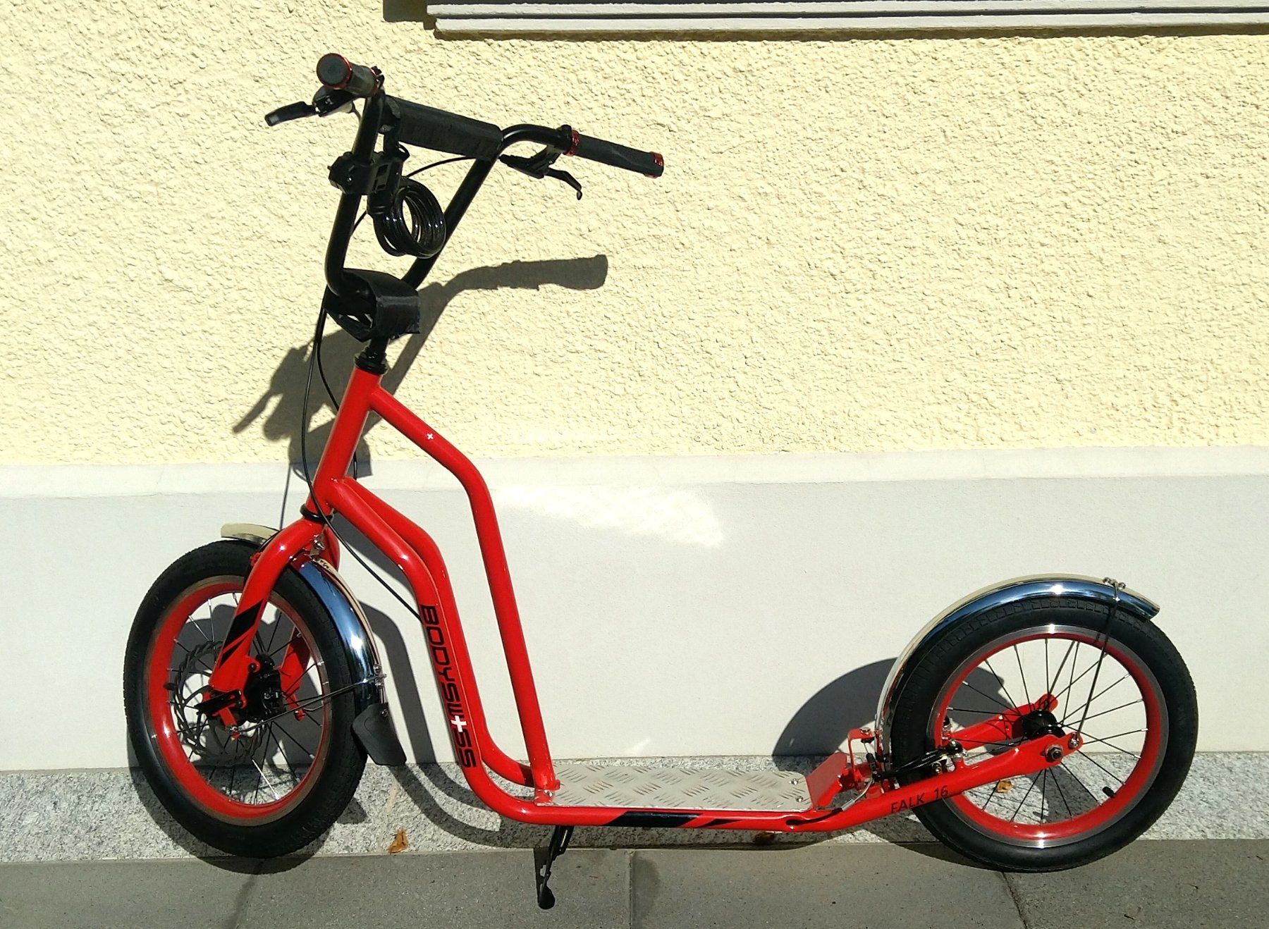 Kickboard: Professionelles Trottinett, Kickboard – Usato da Adliswil venduto da Mondschei3