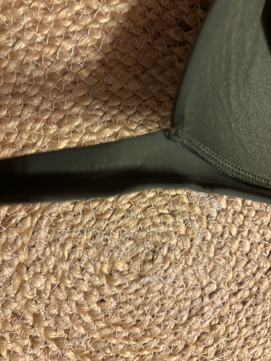 Calzedonia Costumi da bagno & Bikini: Haut de bikini kaki taille M bon état – Usato da Blonay venduto da Ollorvi 1
