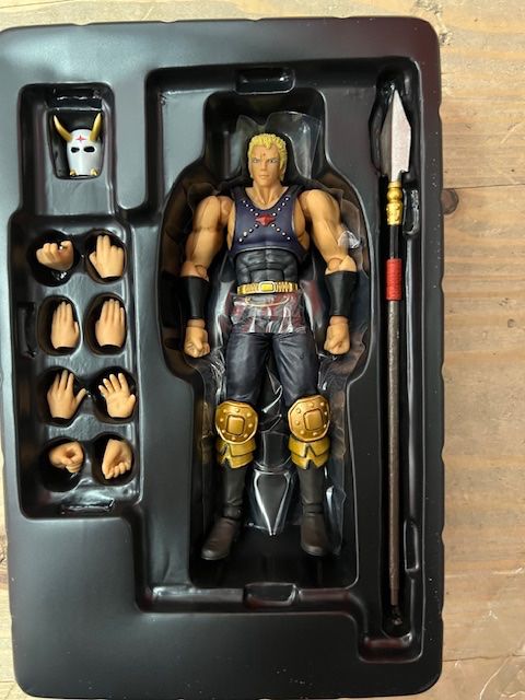 Statuette: Legacy of Revoltech thouzer – Nuovo e nell'imballaggio originale da Vuadens venduto da Chouchoujapan 2