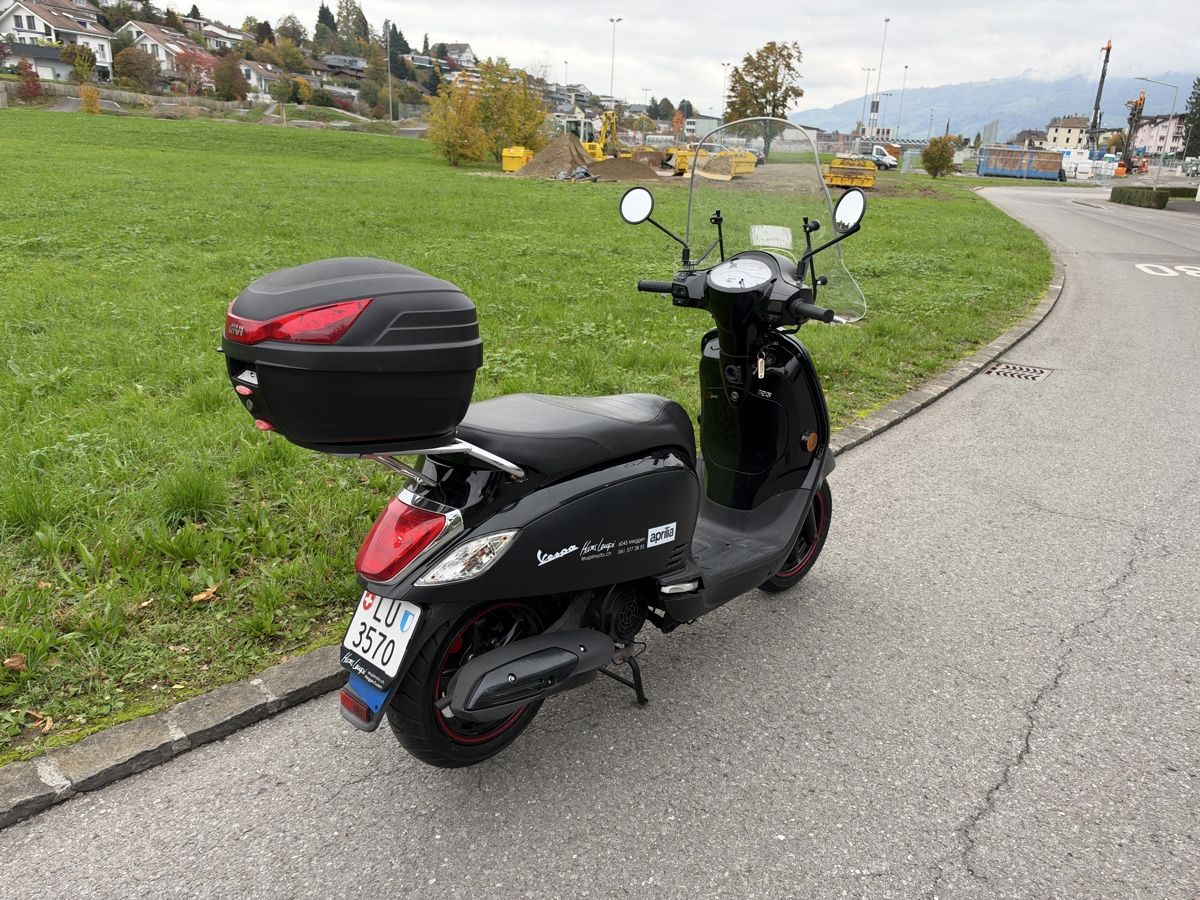 Sym Scooters: Sym Fiddle 125 – D'occasion à Meggen par leupimoto 1