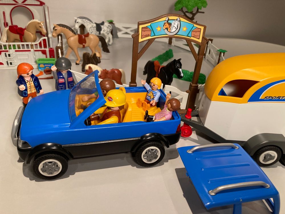 Playmobil Pferdebox, Pferdekoppel, Transporter und Zubehör