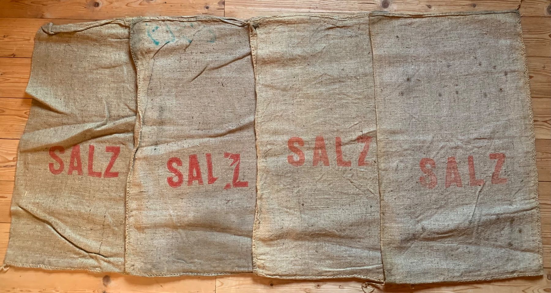 Armée suisse Sacs: 4 Salzsäcke der CH Armee – D'occasion à Goldingen par Bergler012